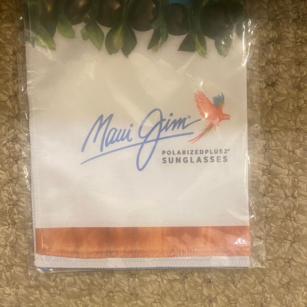 Maui Jim Sunglasses Cloth with Parrot Design